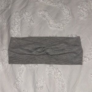 Gray stretchy headband